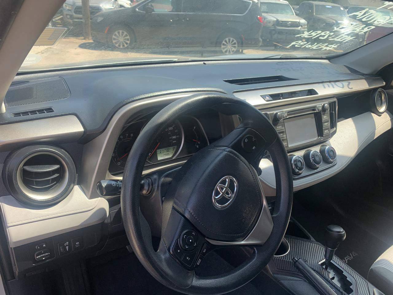 Used 2014 Toyota RAV4 LE FWD image 9