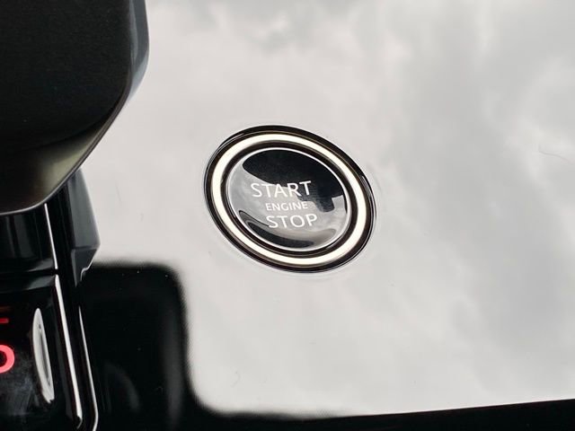 Used 2025 Land Rover Range Rover Sport Dynamic SE AWD/4WD image 18