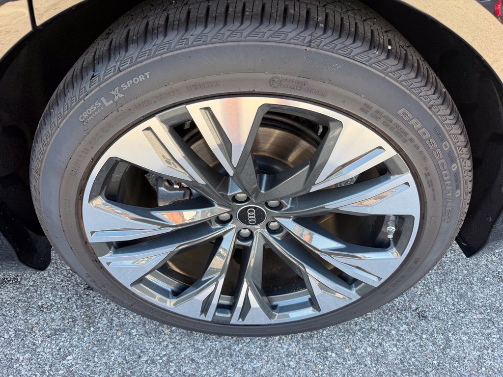 Used 2026 Audi Q8 Premium Plus AWD/4WD image 28