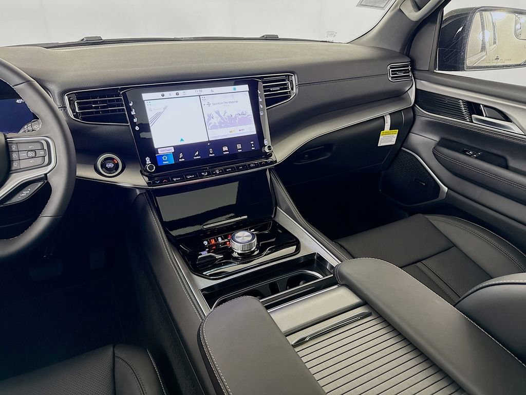 New 2025 Jeep Wagoneer 4WD image 25