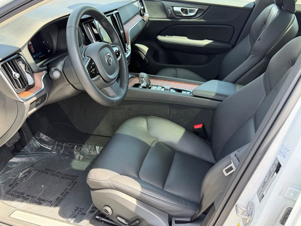 Used 2024 Volvo V60 B5 Cross Country Plus AWD/4WD image 24