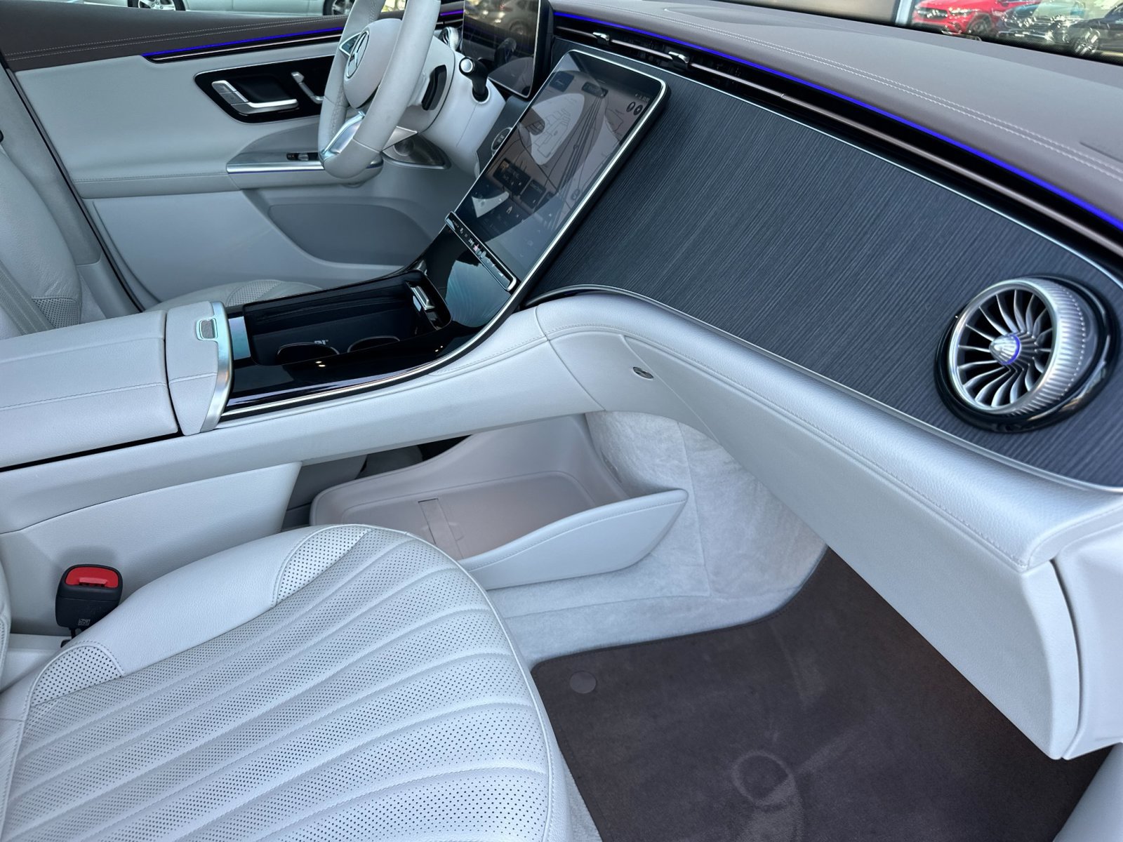 Certified 2023 Mercedes-Benz EQE 500 4MATIC SUV image 18