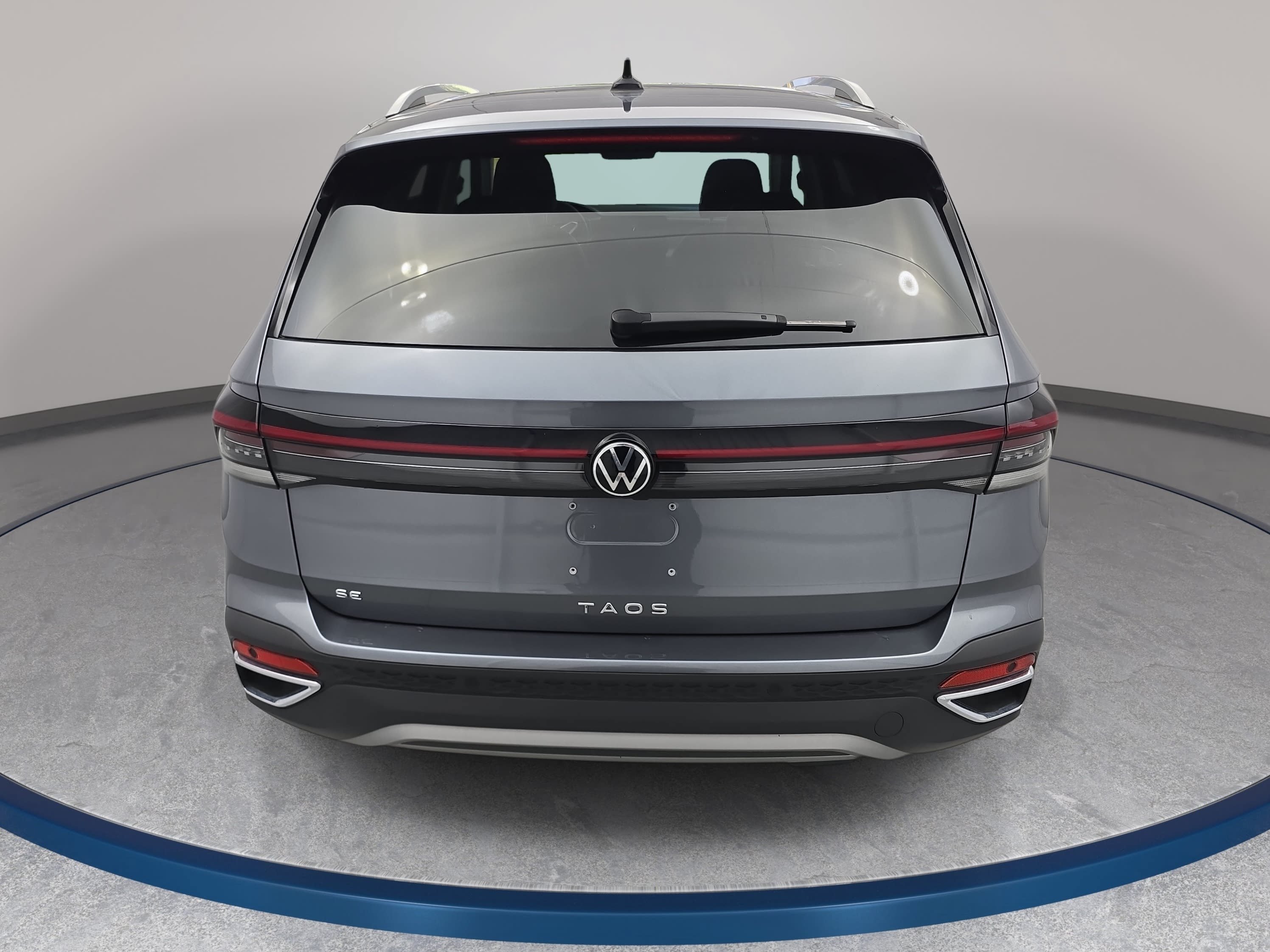 Certified 2025 Volkswagen Taos SE FWD image 6