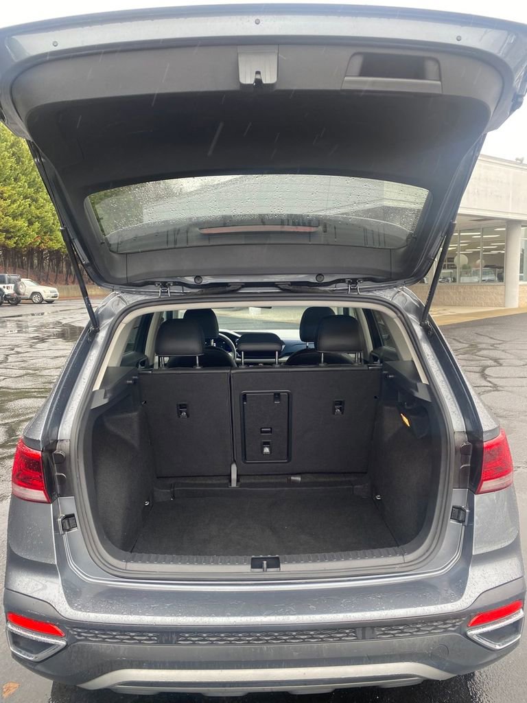 Used 2022 Volkswagen Taos SE image 9
