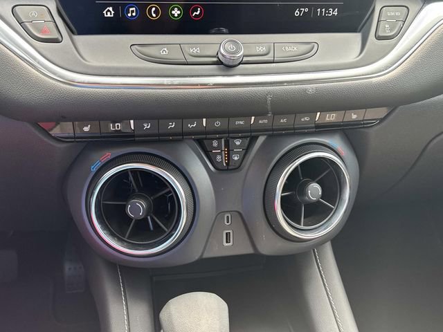 Used 2025 Chevrolet Blazer LT image 32