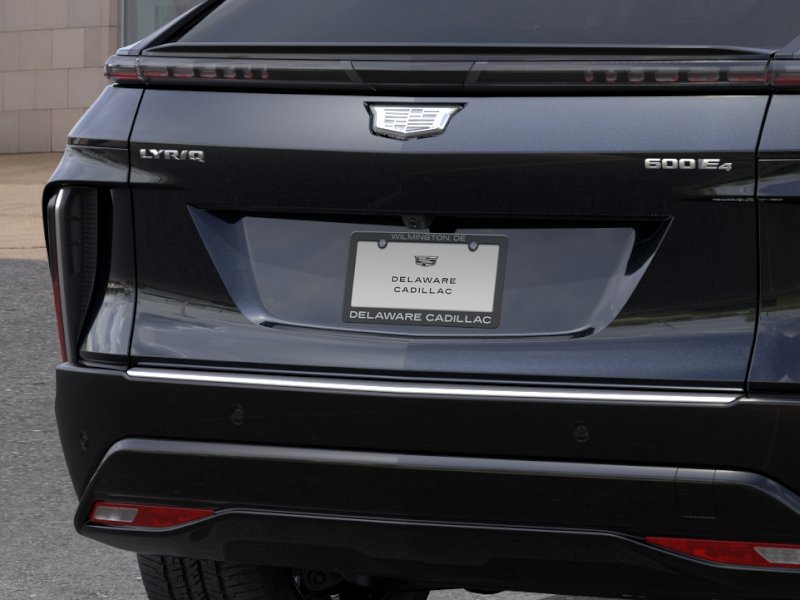 New 2025 Cadillac Lyriq Luxury AWD/4WD image 14