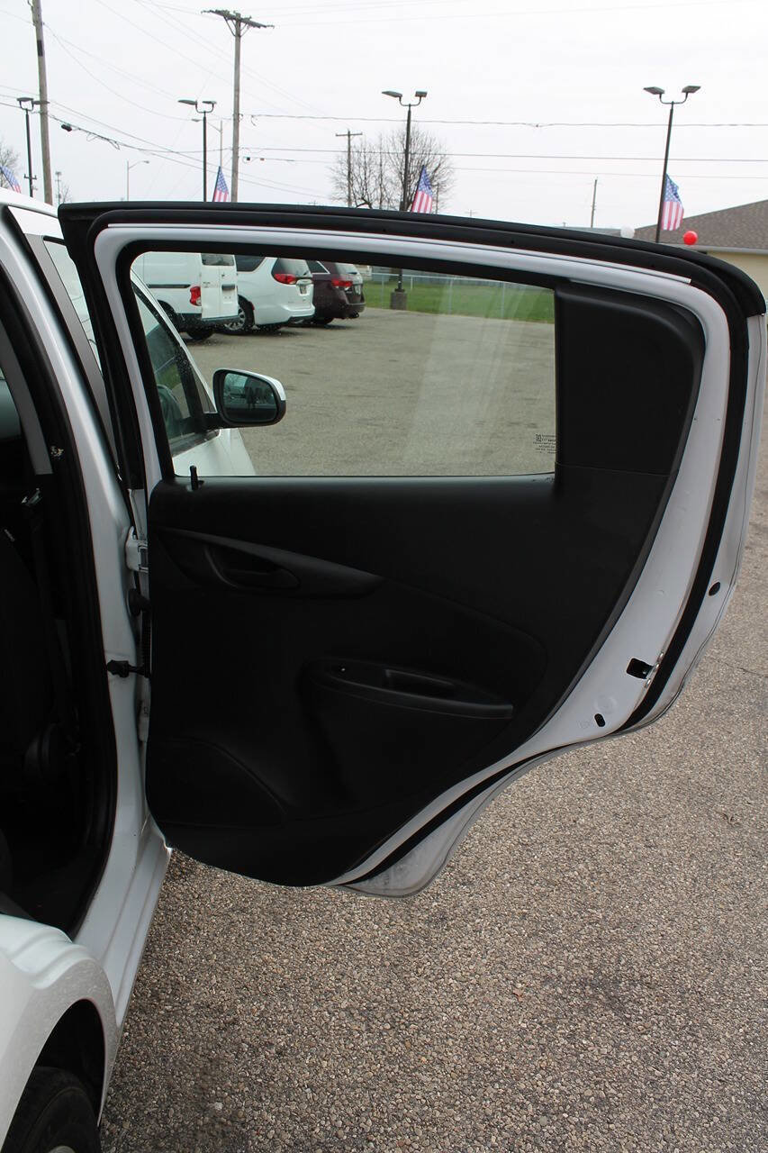 Used 2021 Chevrolet Spark LT image 18