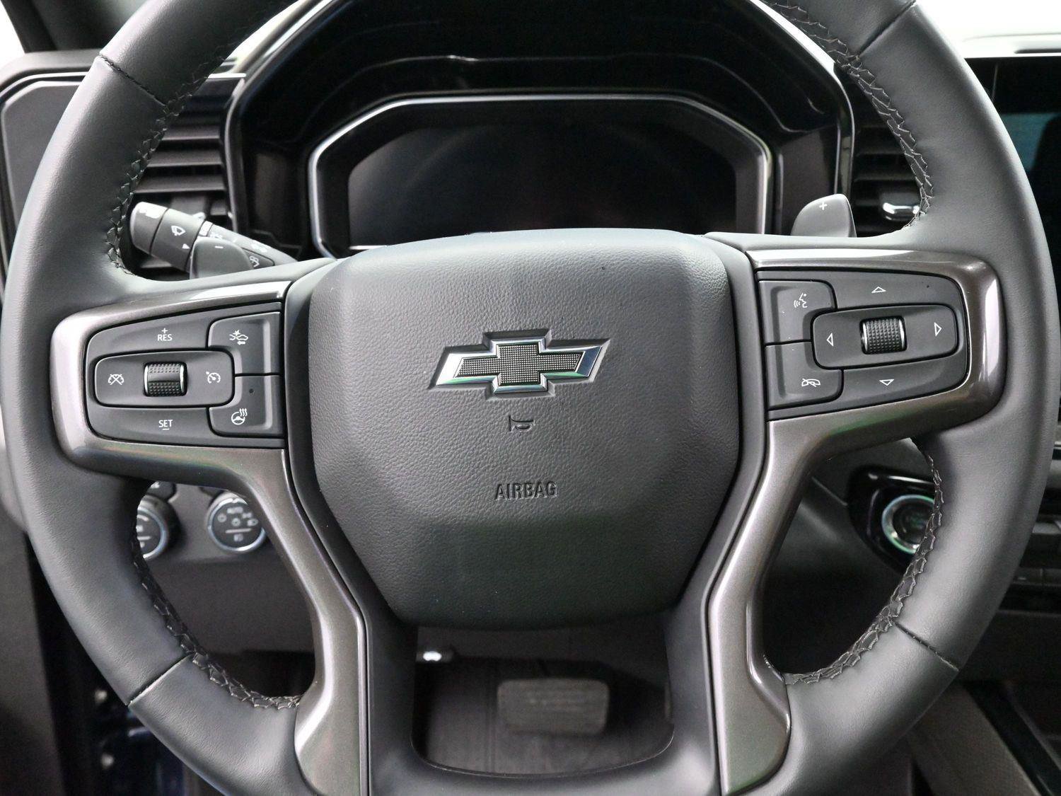 Used 2023 Chevrolet Silverado 1500 ZR2 w/ Technology Package image 17