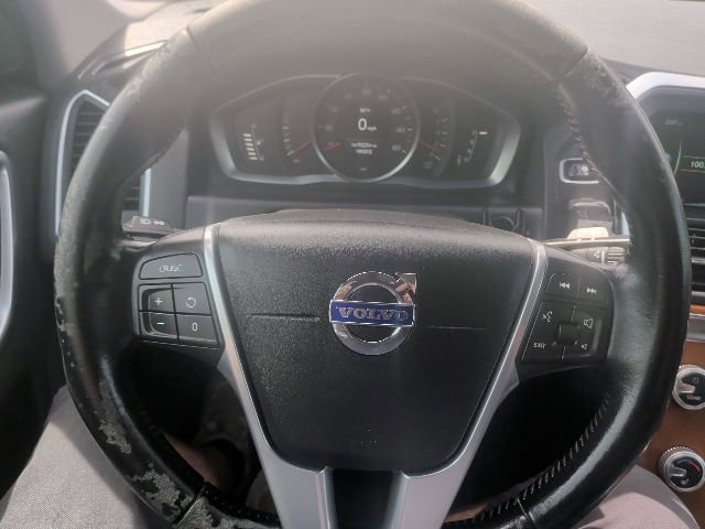 Used 2017 Volvo XC60 T5 Inscription image 25