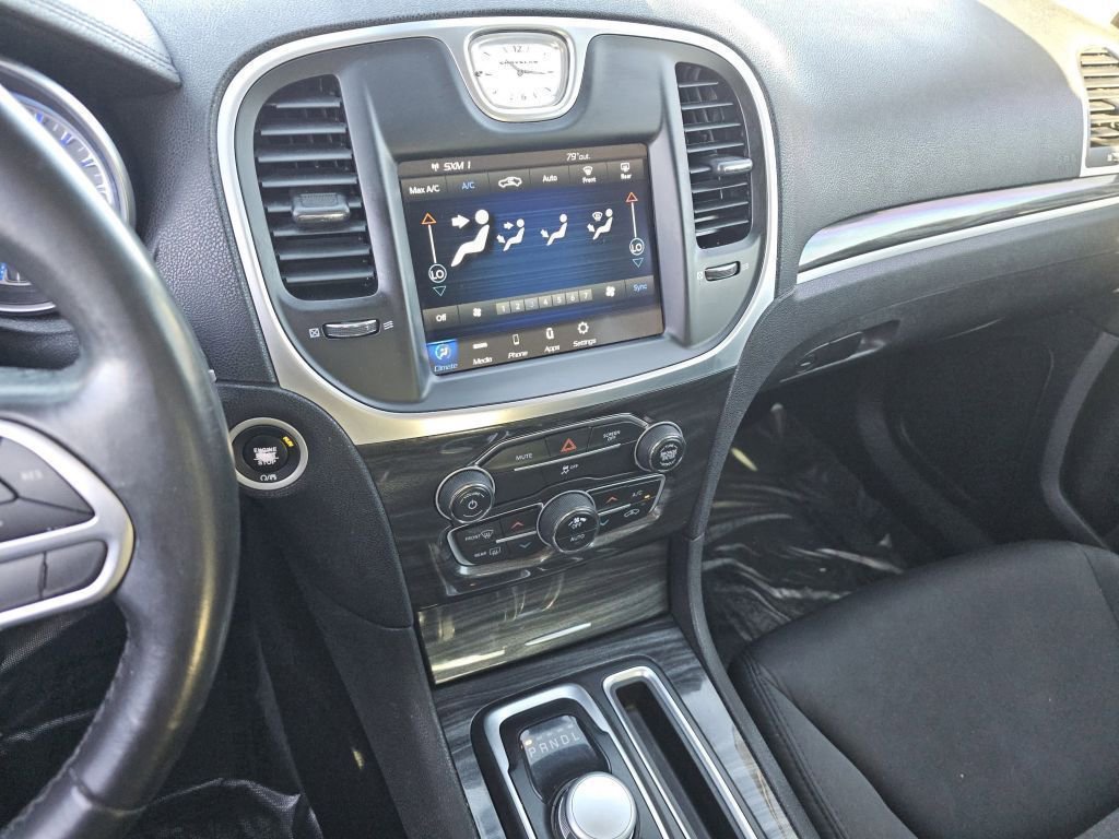 Used 2020 Chrysler 300 Touring w/ Sport Appearance Package image 31