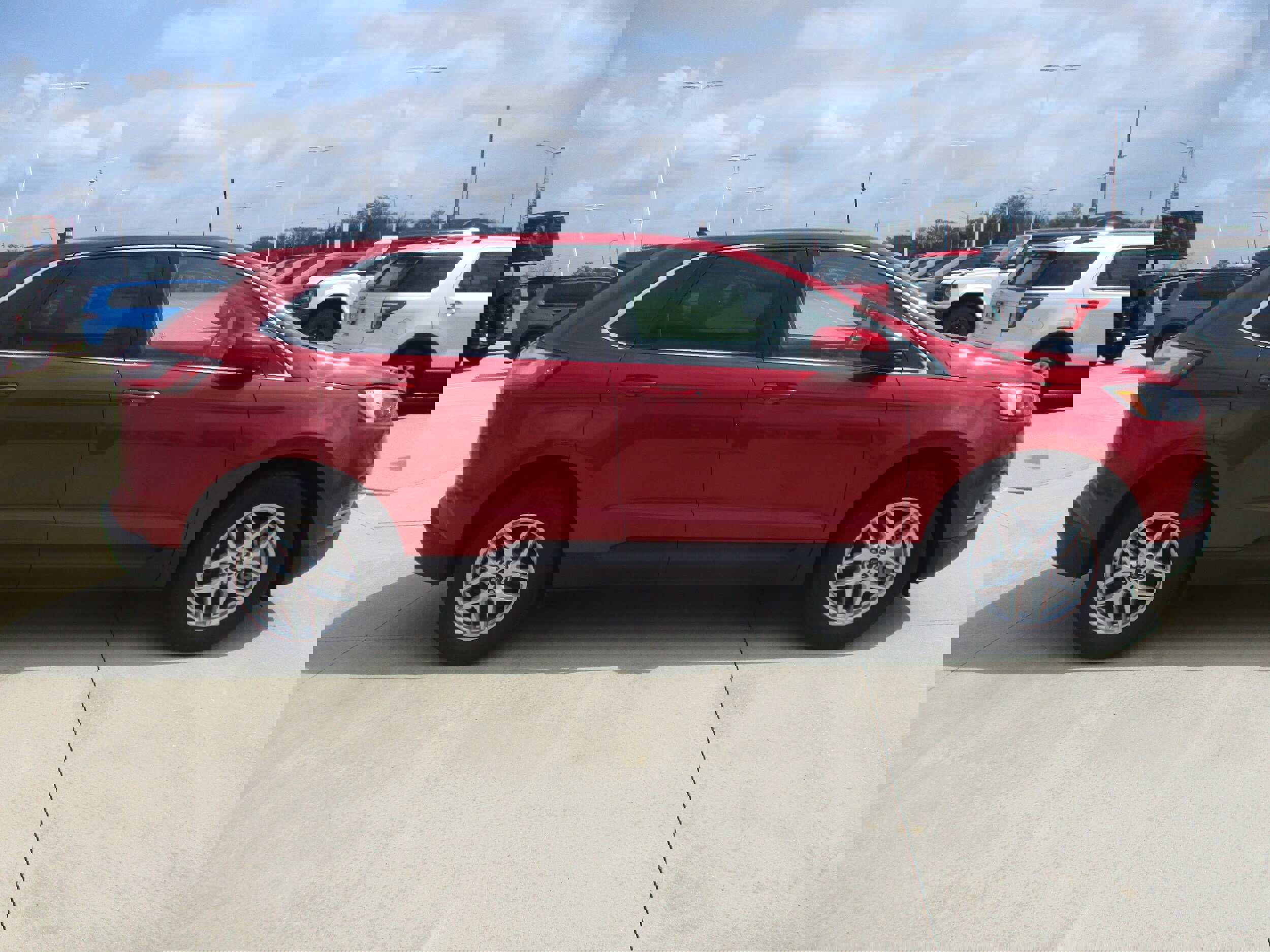 Used 2024 Ford Edge SEL w/ Convenience Package AWD/4WD image 7