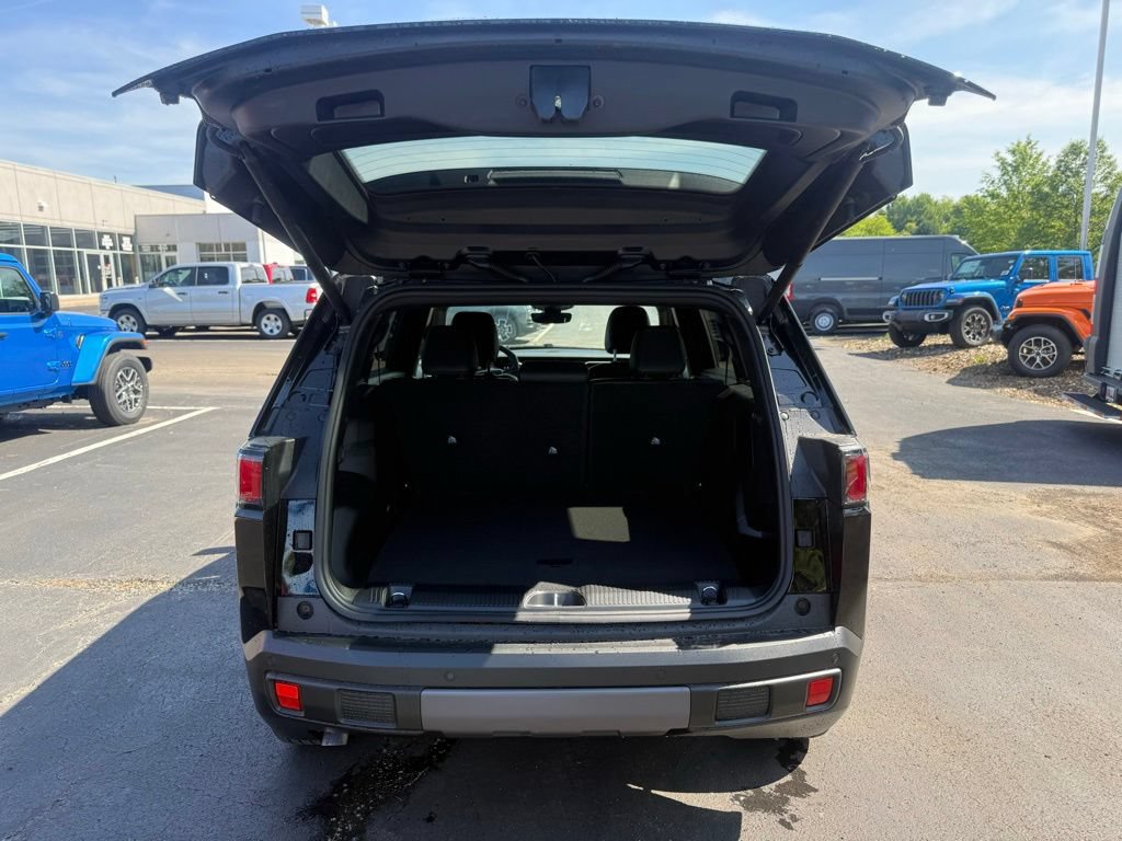 New 2026 Jeep Cherokee Limited AWD/4WD image 38
