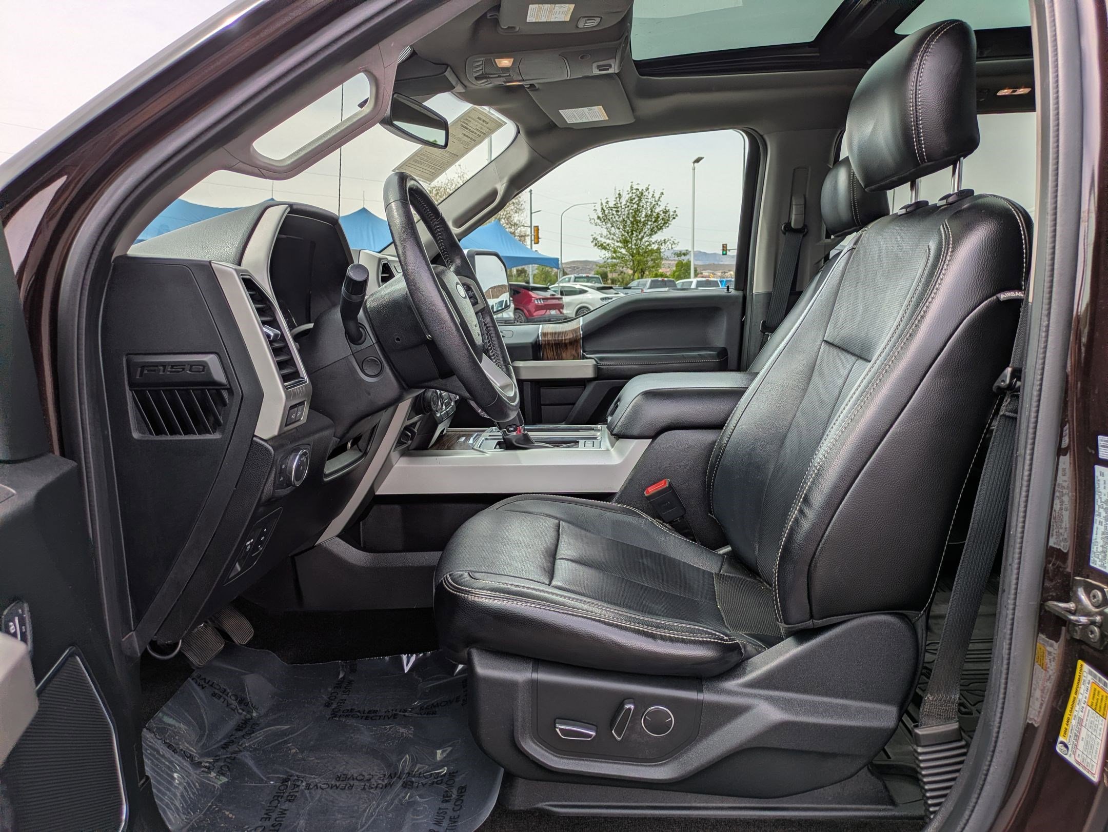 Used 2018 Ford F150 Lariat w/ Equipment Group 502A Luxury image 15