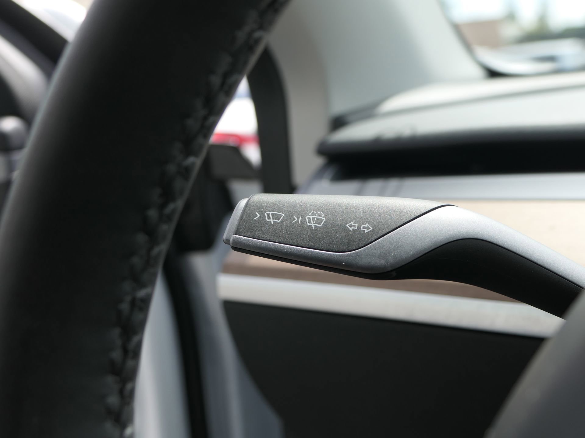 Used 2024 Tesla Model Y Performance image 19