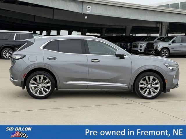 Certified 2021 Buick Envision Avenir w/ Technology Package II AWD/4WD image 3