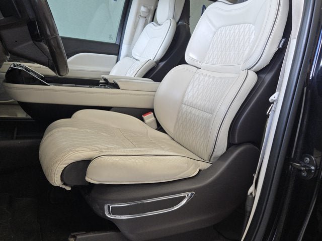 Used 2020 Lincoln Navigator Black Label AWD/4WD image 24