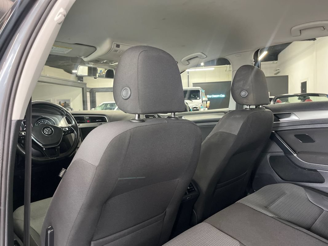 Used 2016 Volkswagen Golf S FWD image 44