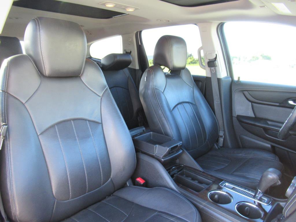 Used 2016 Chevrolet Traverse LTZ image 9