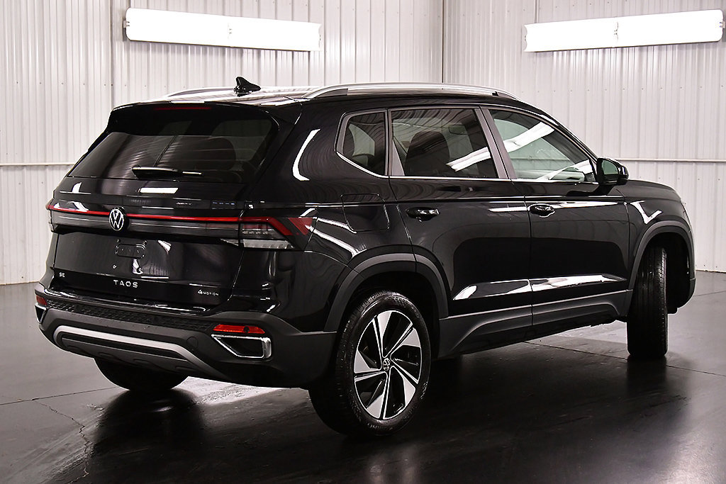 Used 2026 Volkswagen Taos SE AWD/4WD image 7