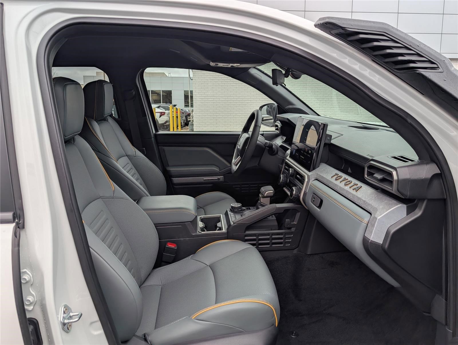 Used 2024 Toyota Tacoma 4x4 Double Cab Hybrid image 11