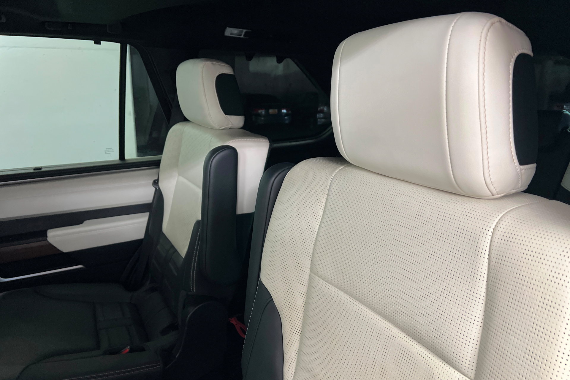 Used 2023 Toyota Sequoia Capstone AWD/4WD image 21