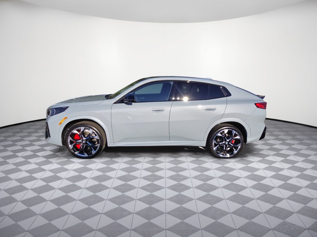 New 2027 BMW X2 xDrive28i w/ Technology Package AWD/4WD image 2