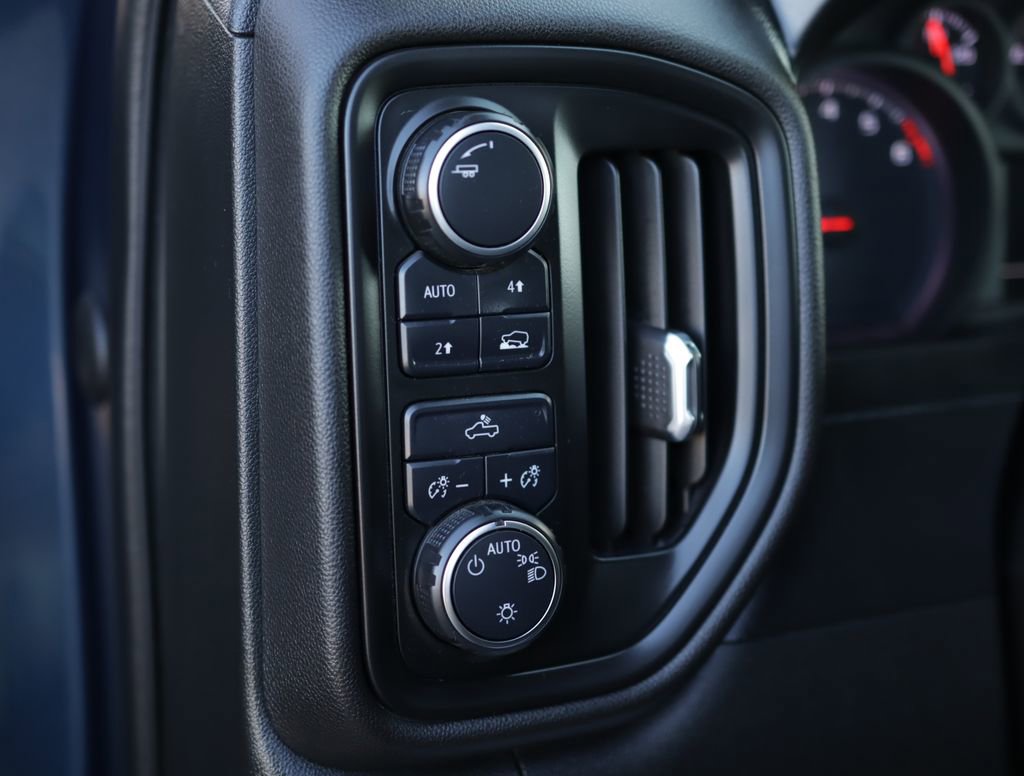 Used 2021 Chevrolet Silverado 1500 W/T w/ WT Value Package AWD/4WD image 10