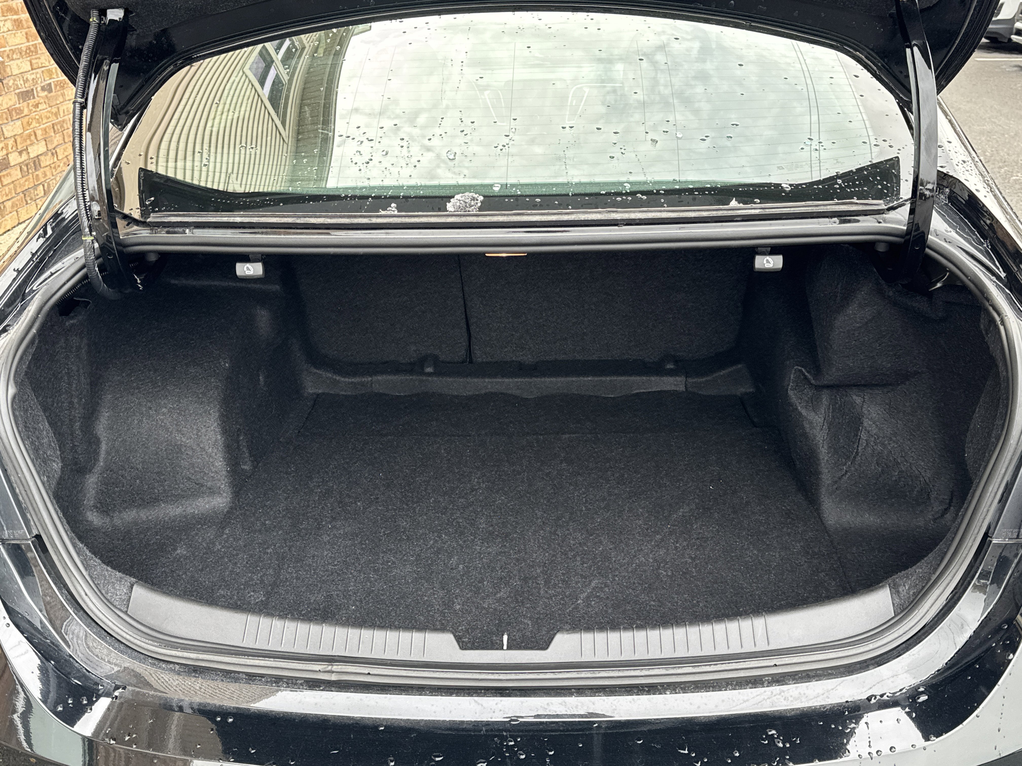 Used 2021 Chevrolet Malibu LT w/ Midnight Edition image 11