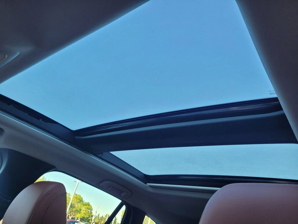 Certified 2025 MAZDA CX-50 AWD 2.5 Turbo w/ Premium Pkg image 18