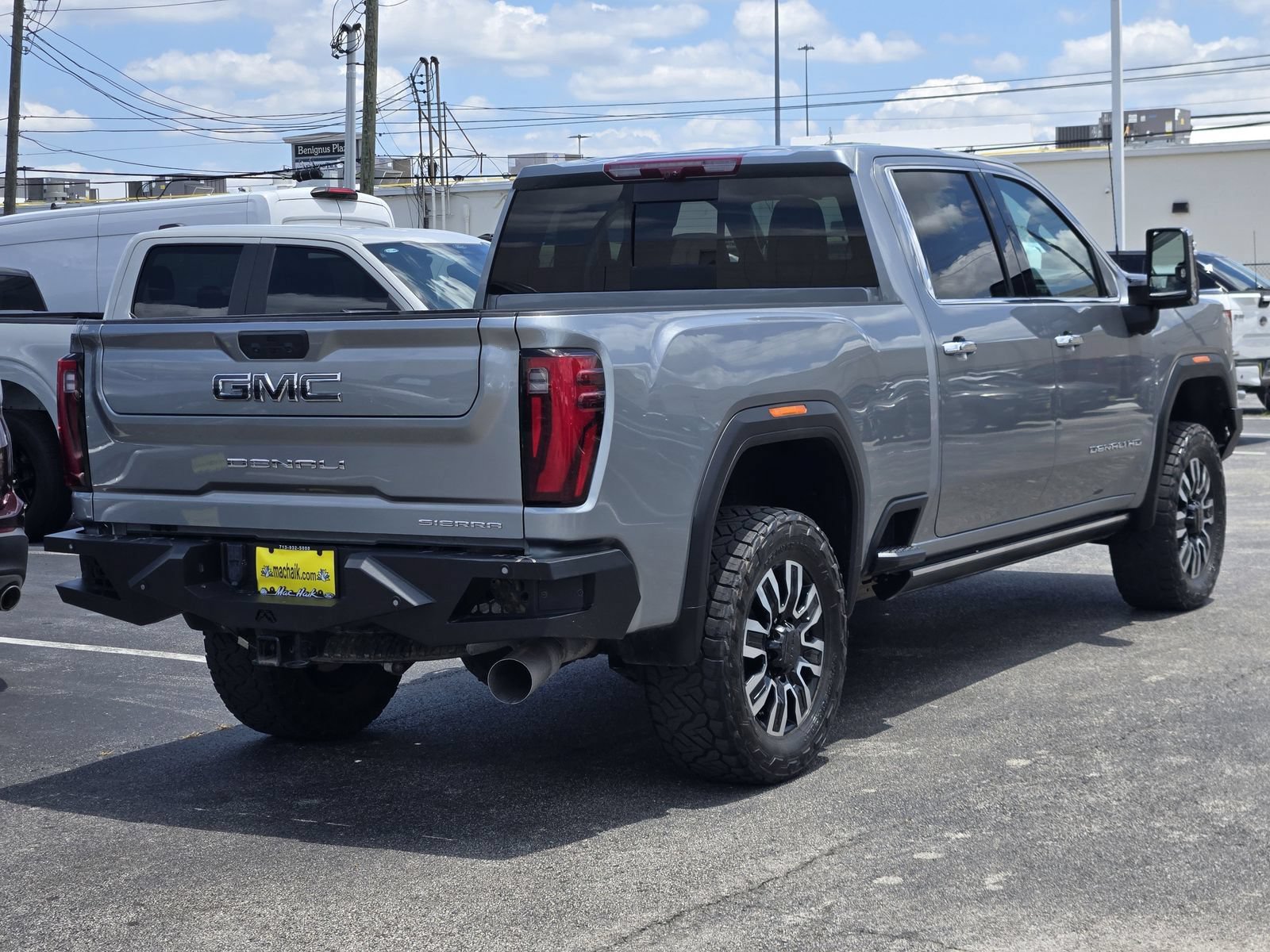 Used 2024 GMC Sierra 2500 Denali Ultimate AWD/4WD image 8