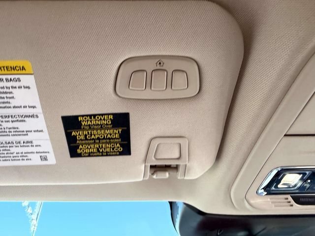 Used 2020 Lincoln Corsair AWD w/ Premium Package image 33
