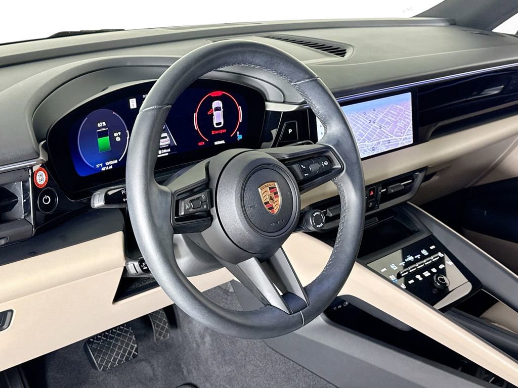 Used 2025 Porsche Macan Electric RWD image 20