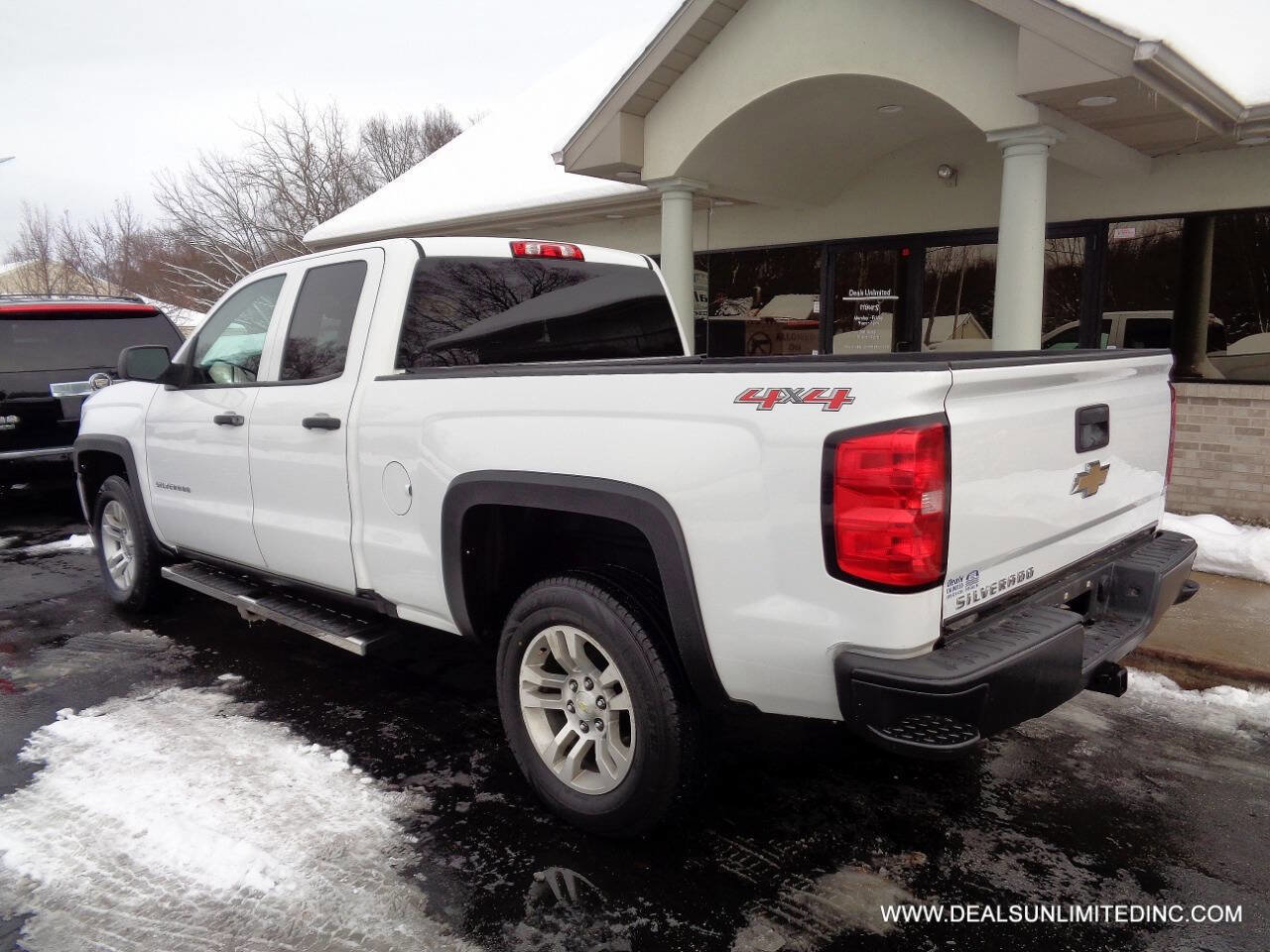 Used 2017 Chevrolet Silverado 1500 W/T w/ WT Convenience Package image 4