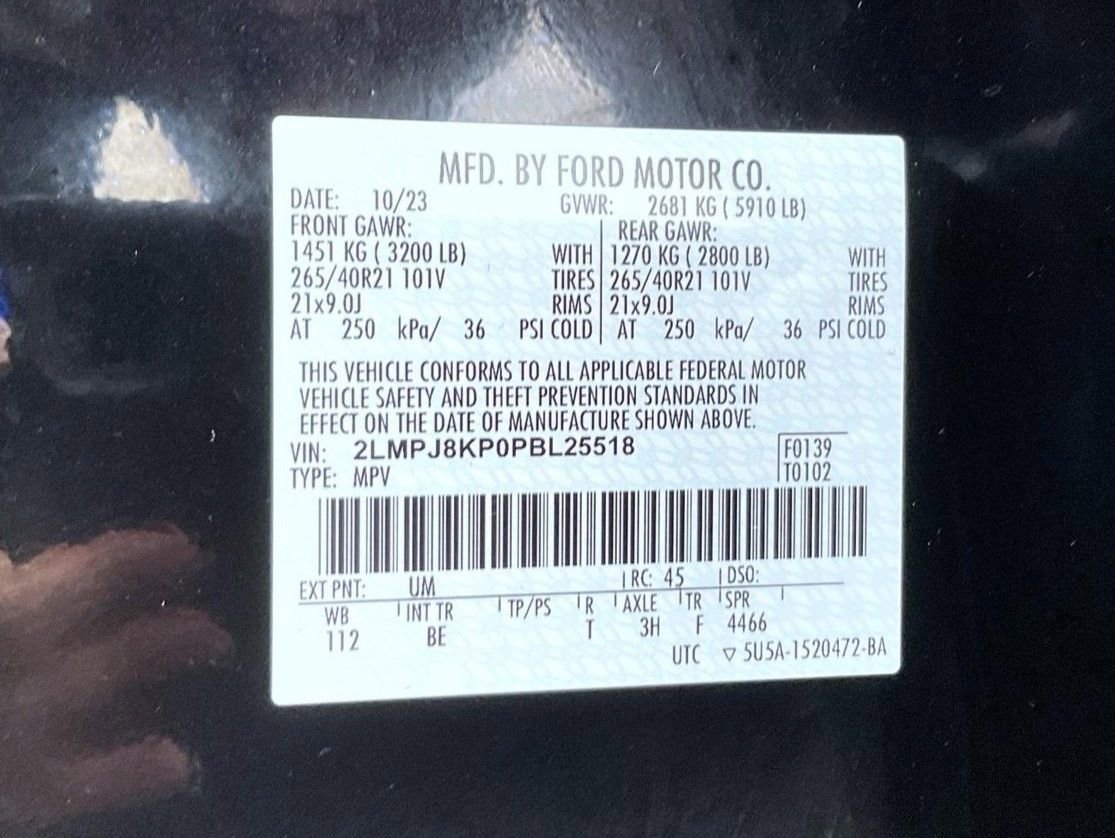 Certified 2023 Lincoln Nautilus Reserve w/ Equipment Group 202A image 26