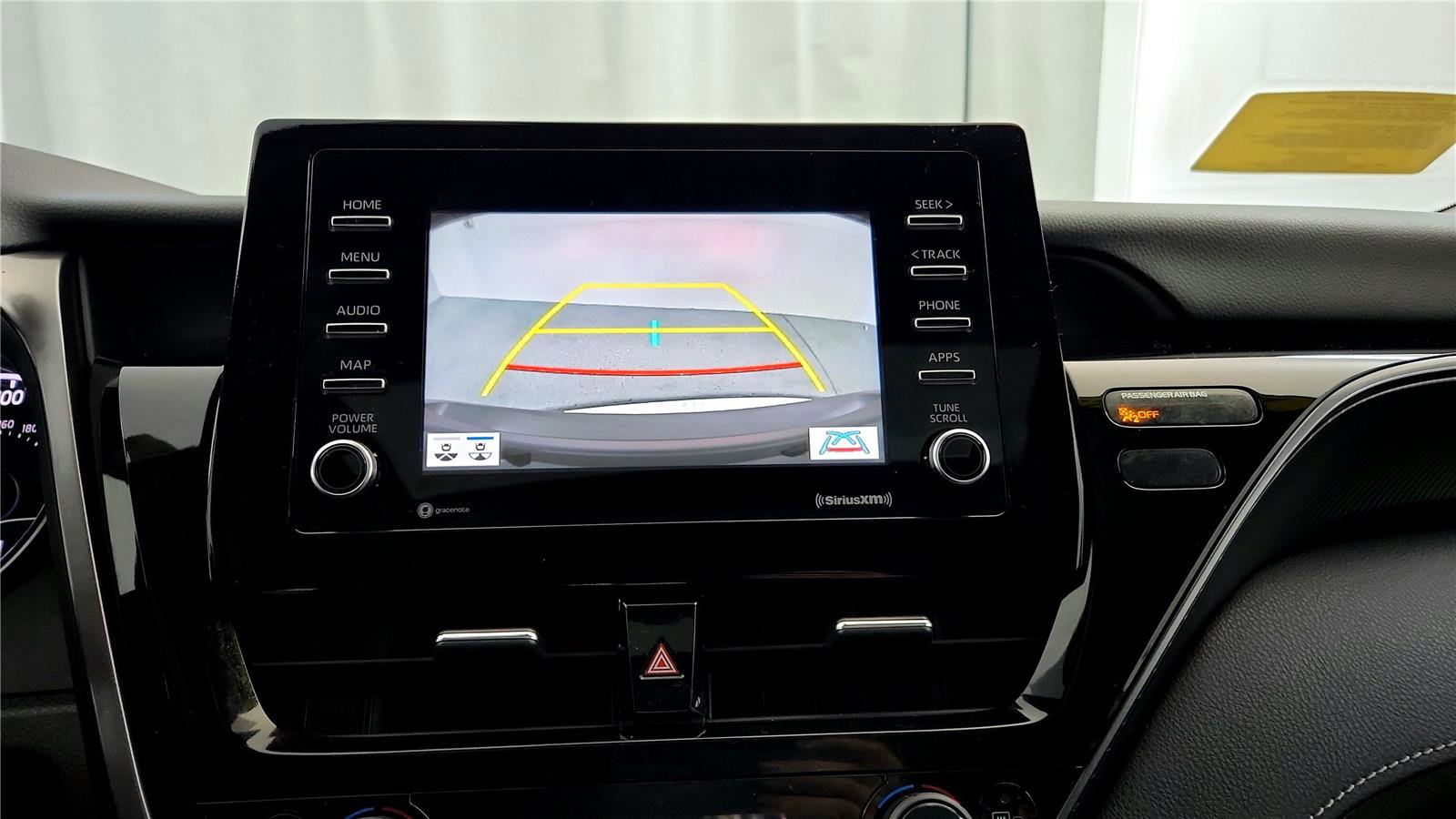 Used 2023 Toyota Camry SE image 32