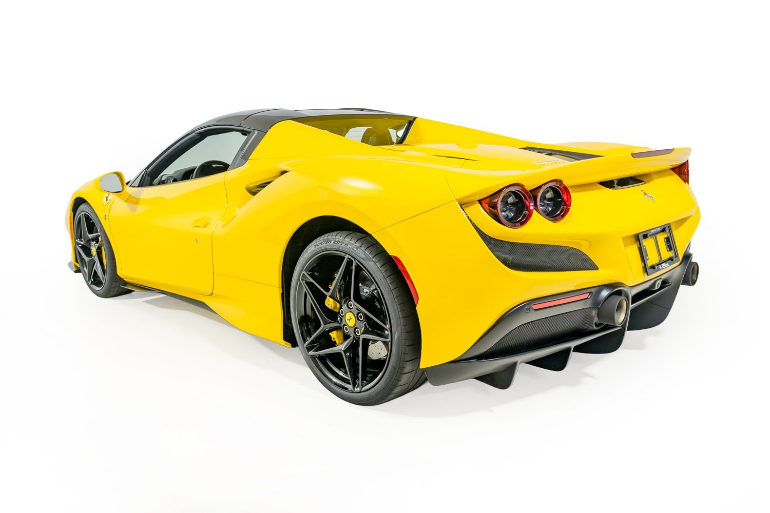 Used 2022 Ferrari F8 Tributo RWD image 4