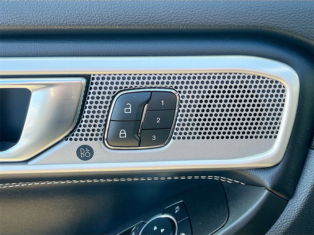 Used 2020 Ford Explorer ST image 19