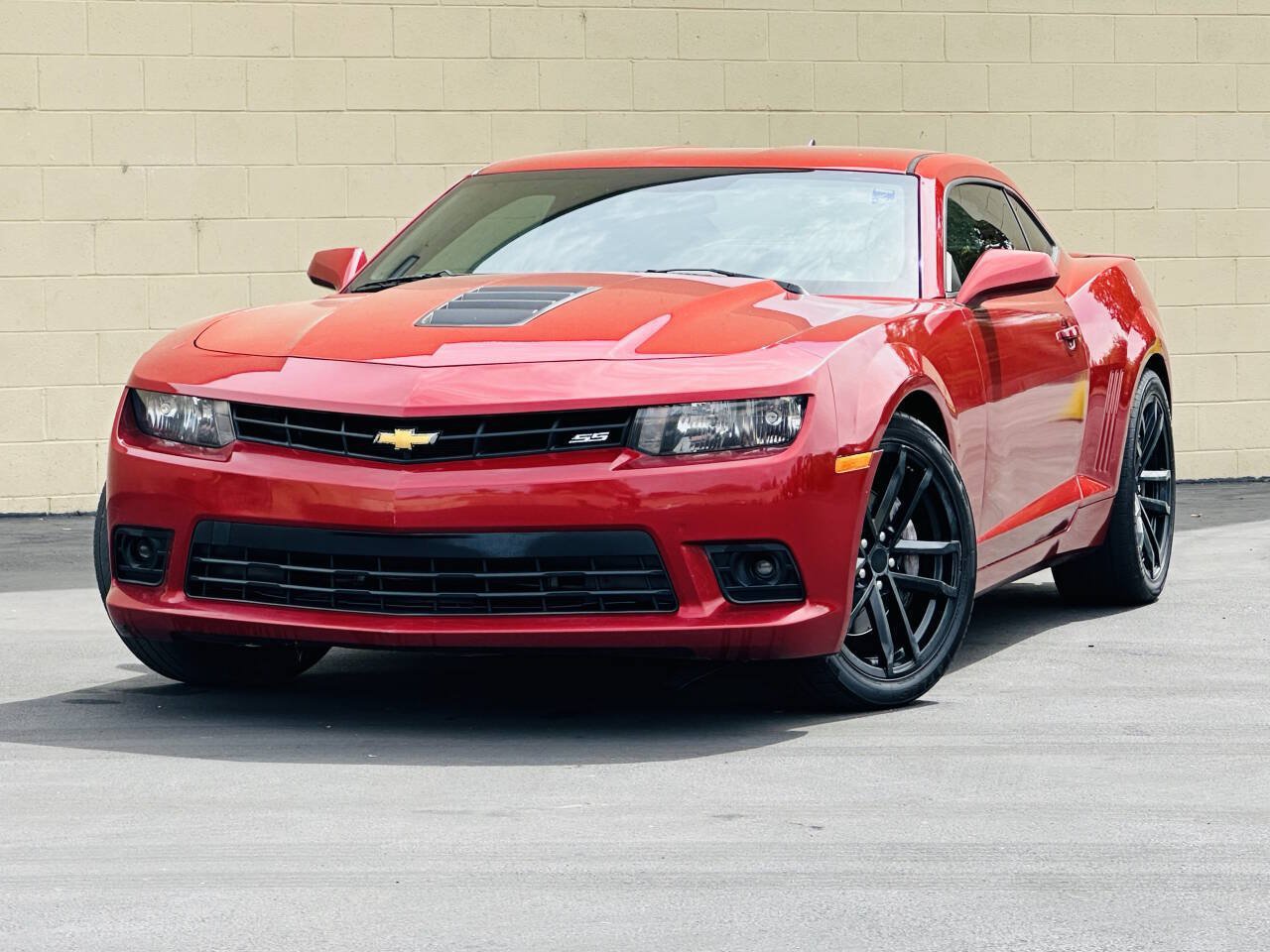 Used 2015 Chevrolet Camaro SS RWD image 5