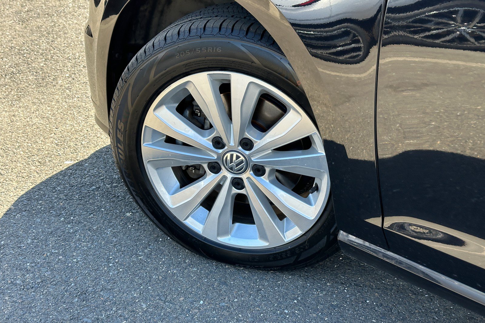 Used 2018 Volkswagen Golf SE FWD image 9