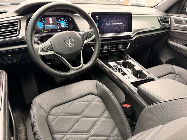 Used 2024 Volkswagen Atlas Cross Sport SE image 5