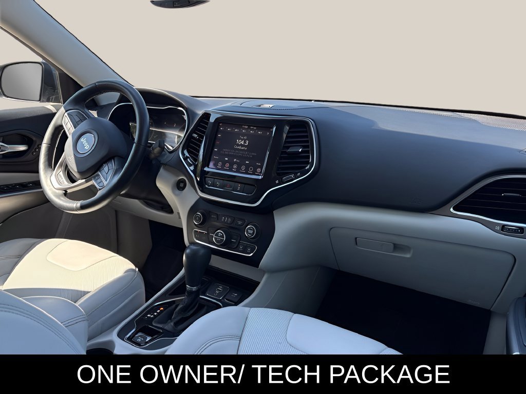 Used 2019 Jeep Cherokee Limited w/ Technology Group FWD image 18