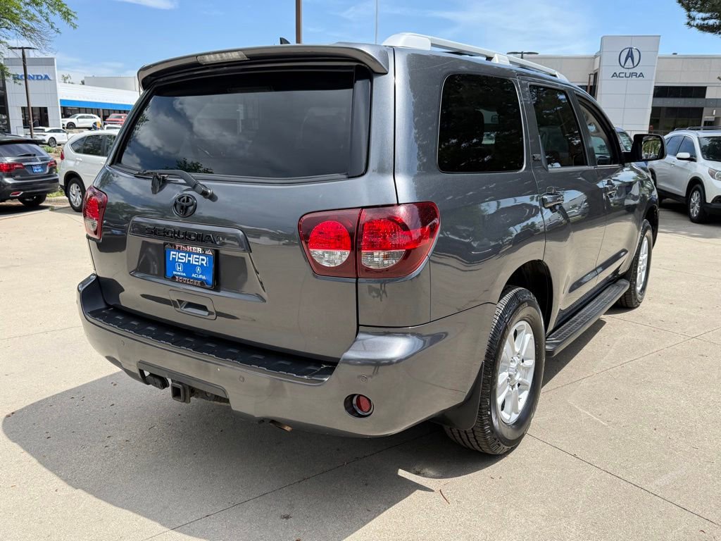 Used 2019 Toyota Sequoia SR5 AWD/4WD image 4