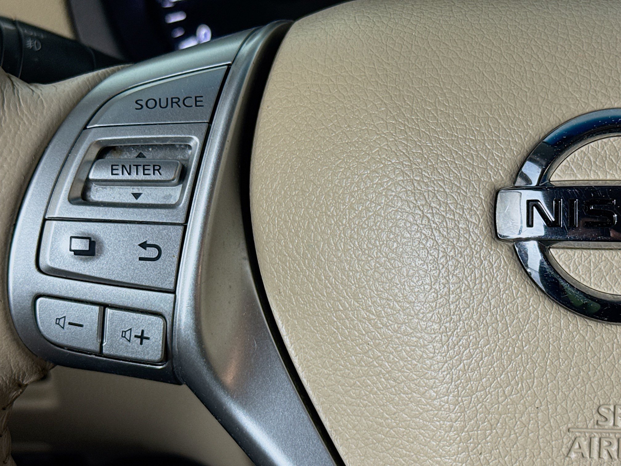 Used 2016 Nissan Altima 2.5 SL w/ 2.5 Technology Package FWD image 11