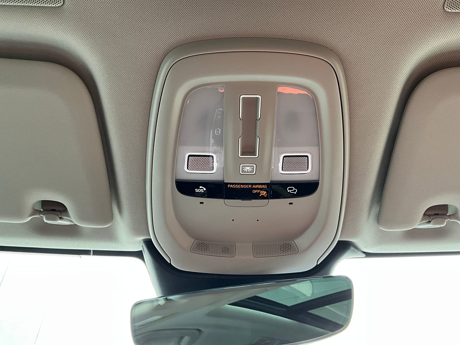 New 2026 Volvo XC60 B5 Plus w/ Protection Package Premier image 18