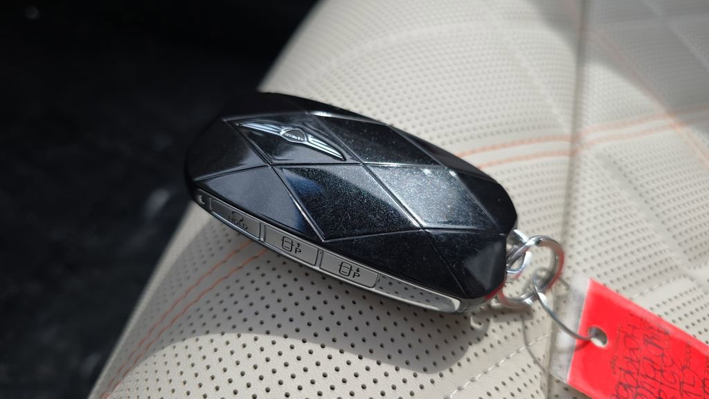 New 2026 Genesis GV70 3.5T Sport Prestige AWD/4WD image 18