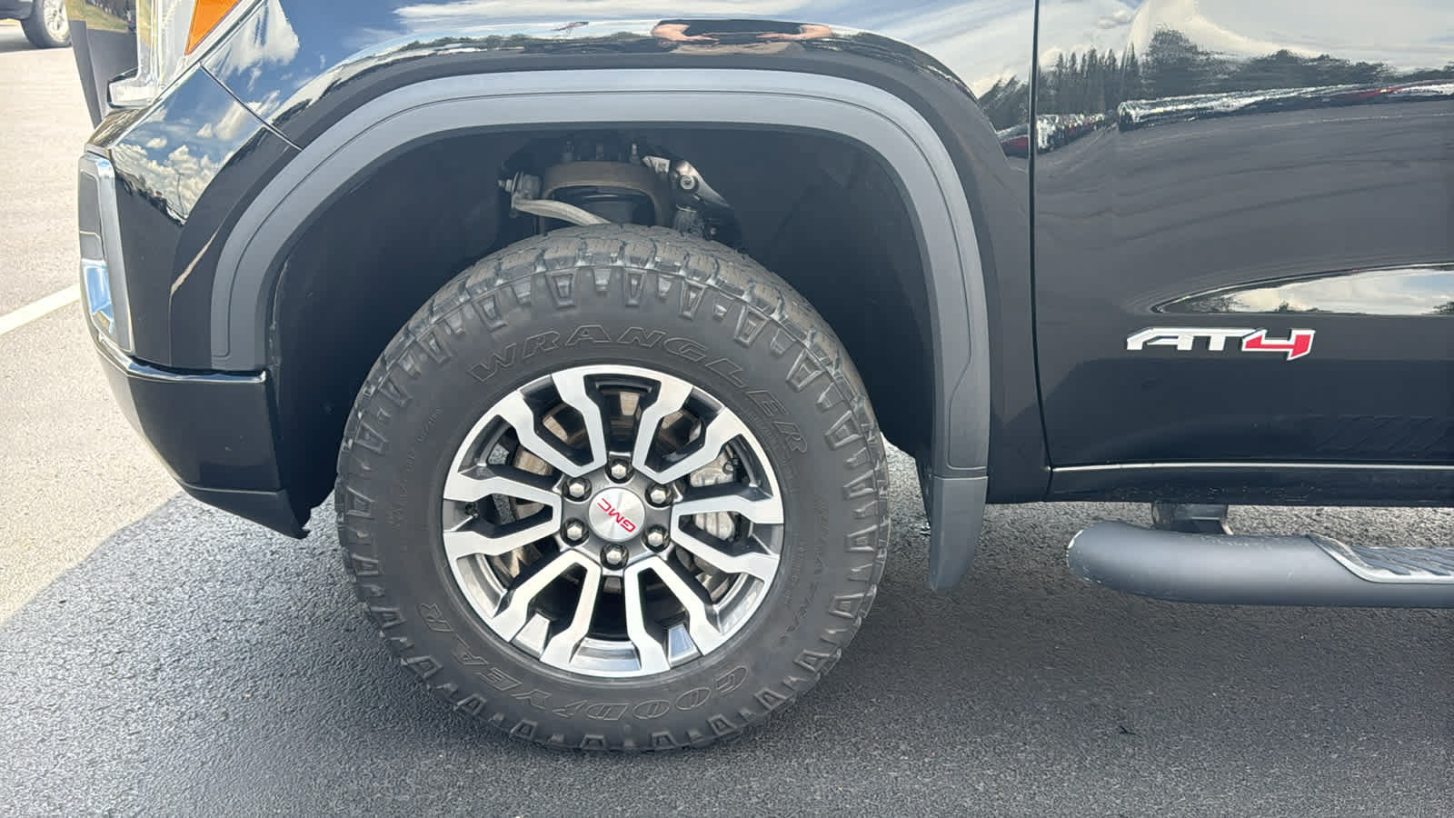 Certified 2021 GMC Sierra 1500 AT4 AWD/4WD image 32