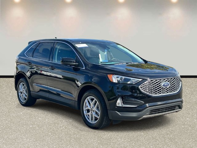 Certified 2024 Ford Edge SEL w/ Convenience Package AWD/4WD image 3