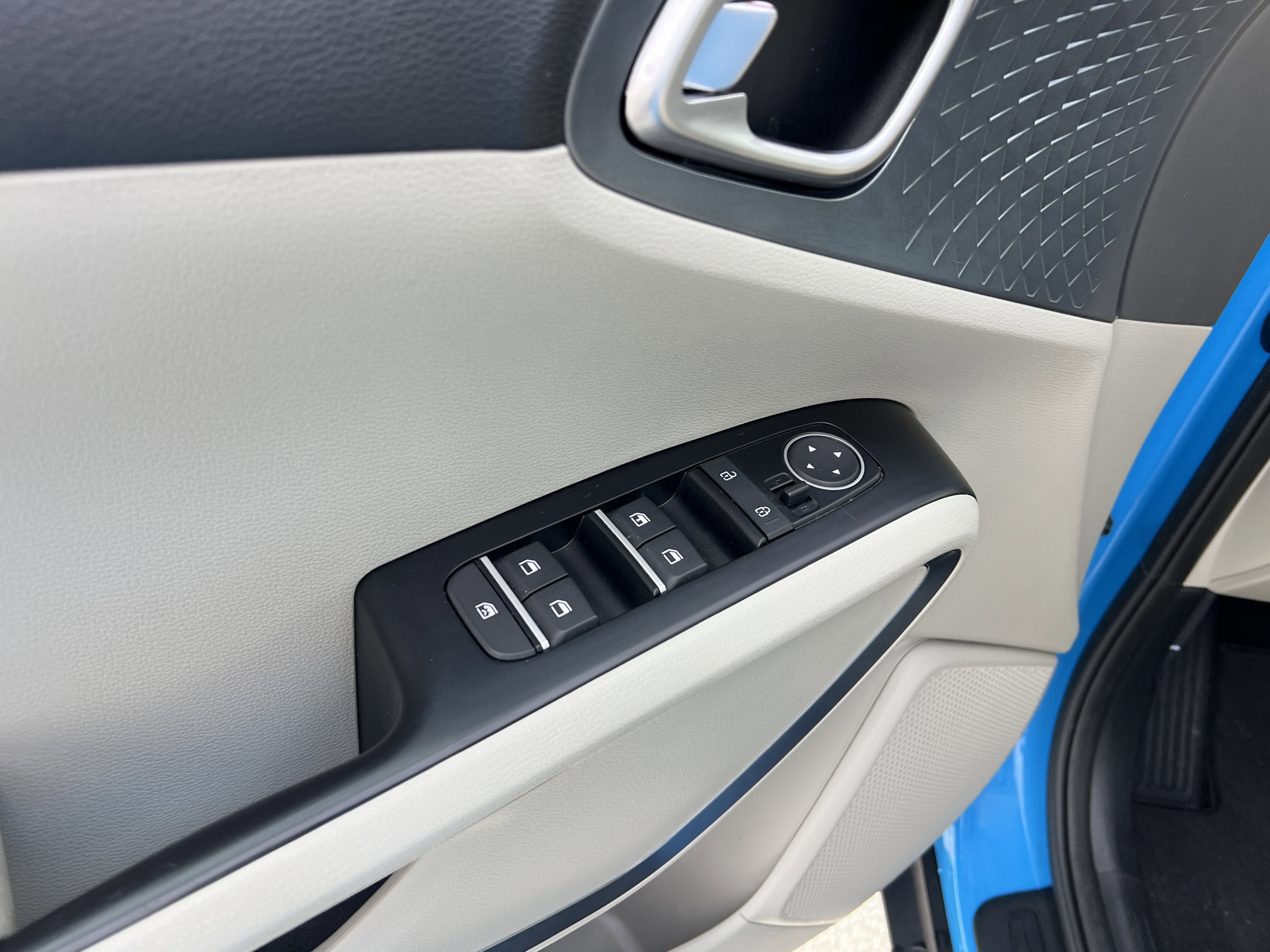 Certified 2025 Kia Soul EX image 21