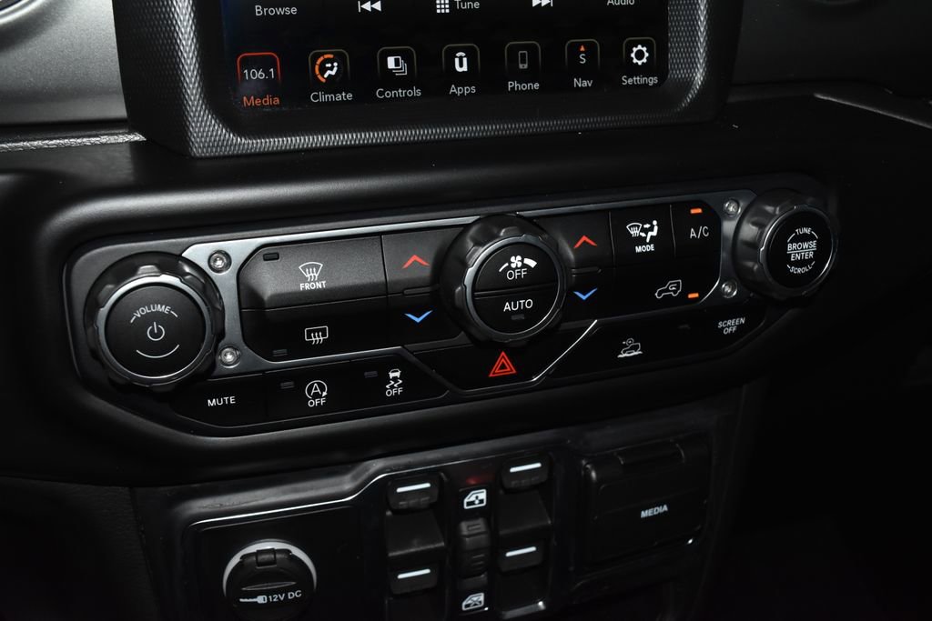 Used 2021 Jeep Wrangler Unlimited Sahara w/ Uconnect 4C Nav & Sound Group AWD/4WD image 12