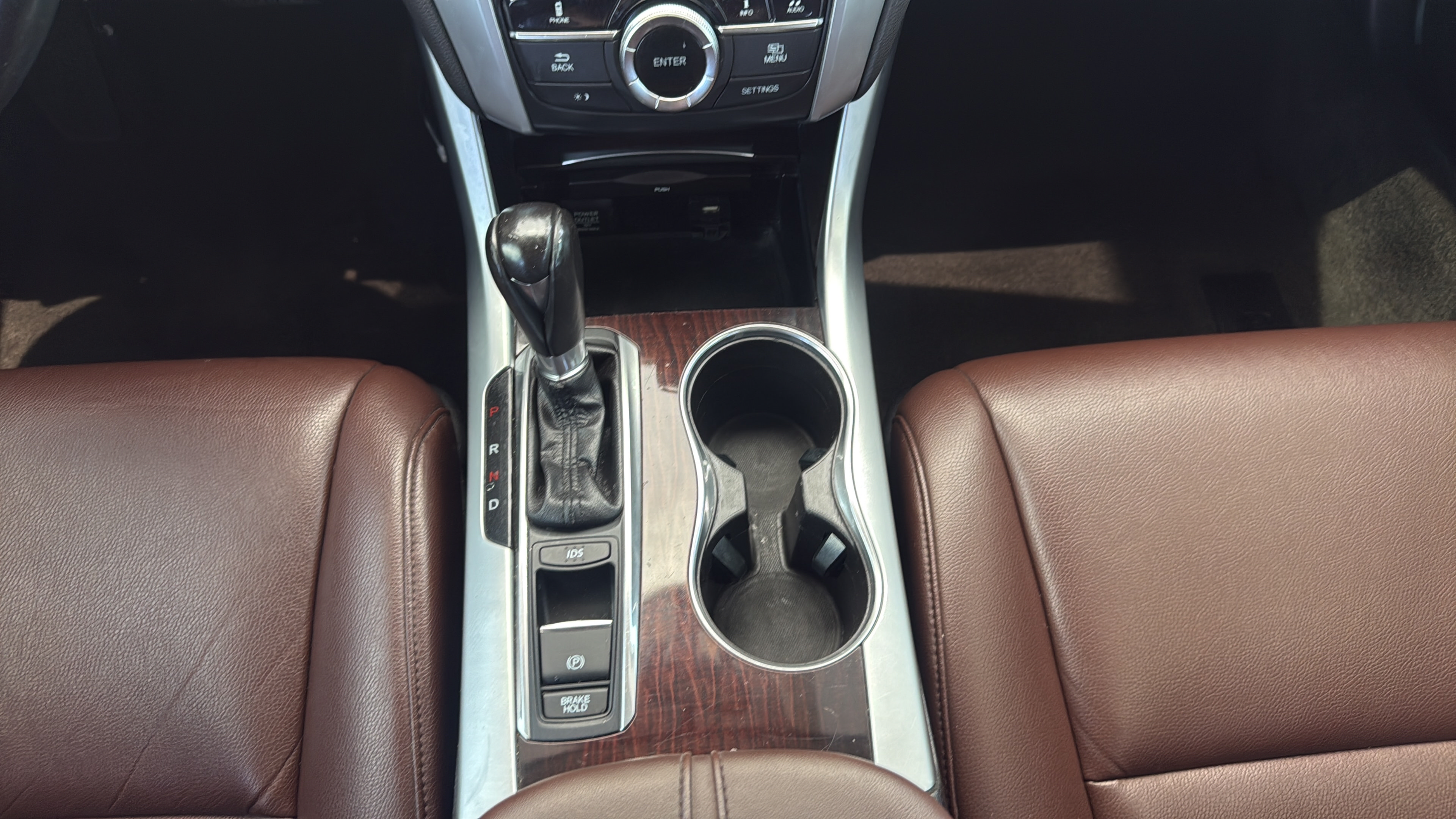 Used 2017 Acura TLX FWD image 15